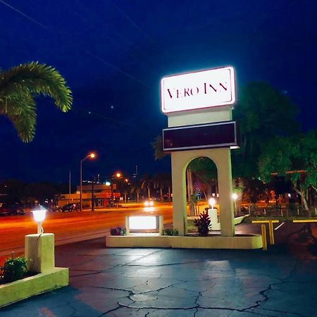 Vero Inn Vero Beach Buitenkant foto